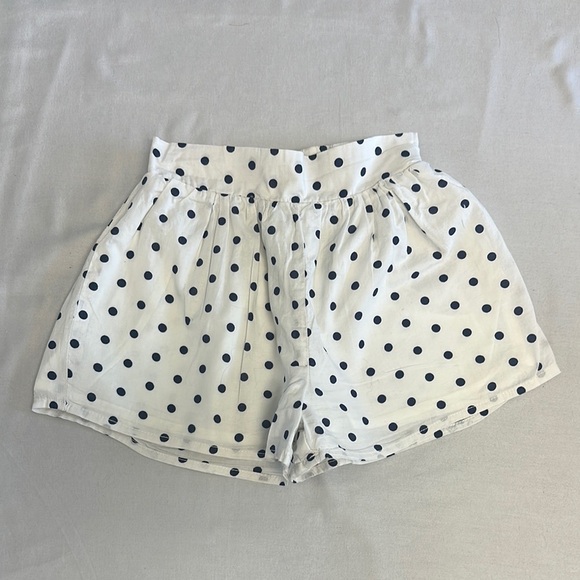 GAP Polka Dot Black and White Lined Shorts - Picture 1 of 4